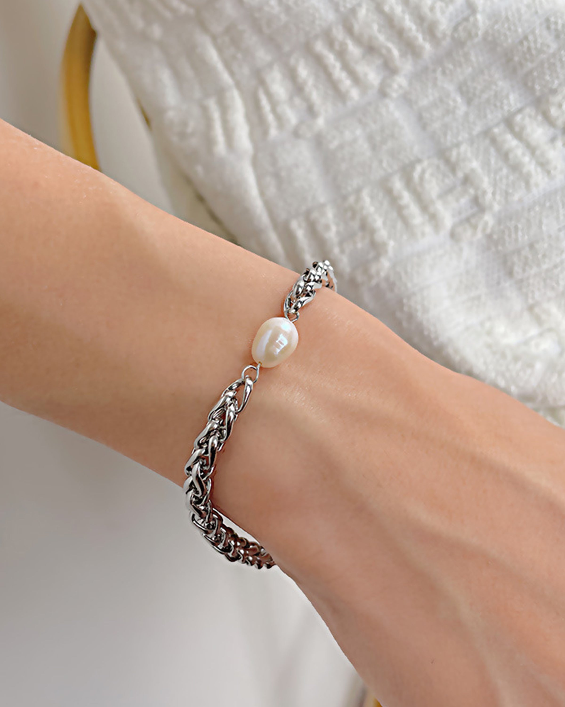 Luminous Pearl Link Bracelet