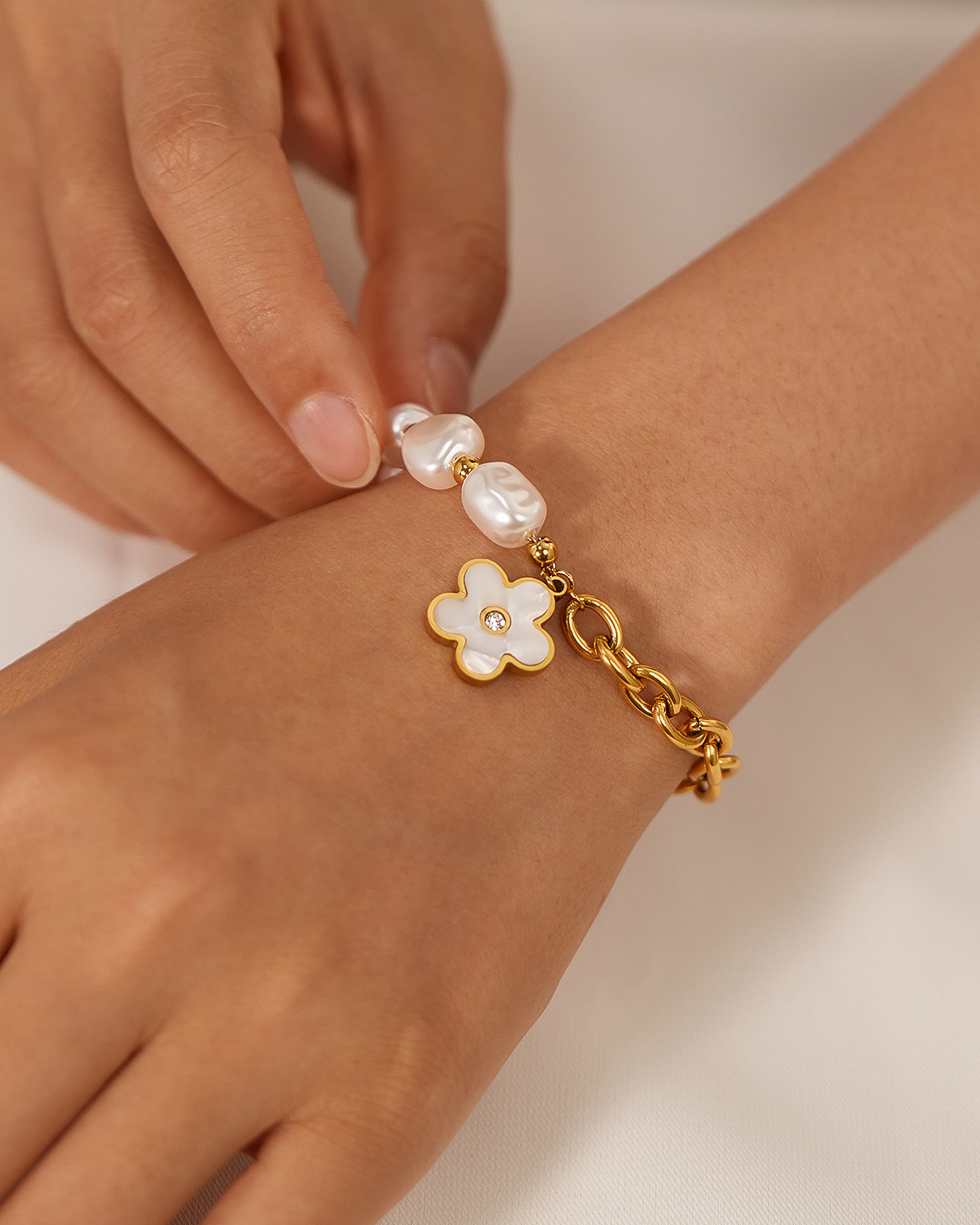 Pearl Bloom Bracelet